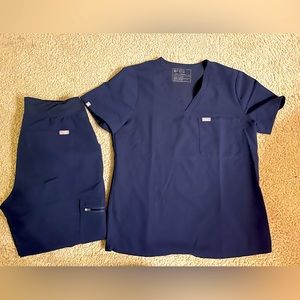 Figs Scrub Set